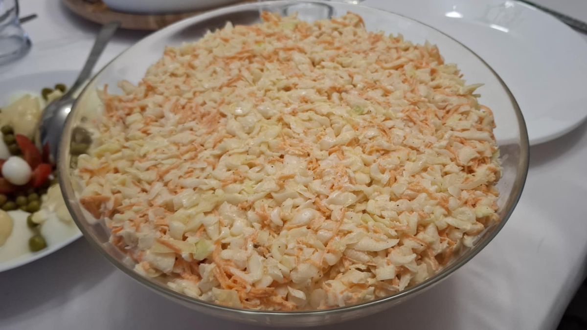 Surówka z białej kapusty do obiadu