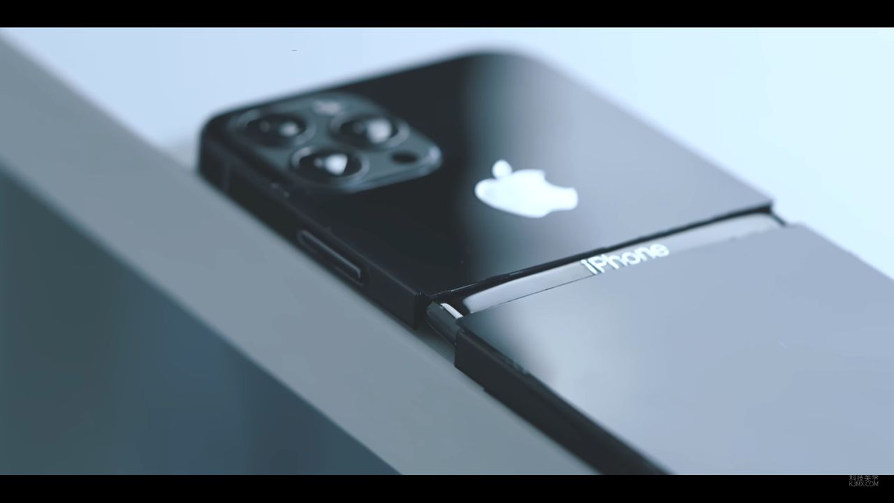 Dwóch Chińczyków zbudowało składanego iPhone'a! Działa i wygląda obłędnie