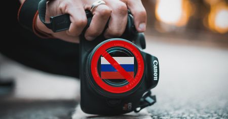 Canon wstrzymuje dostawy do Rosji. Nie będzie obiektywów ani aparatów