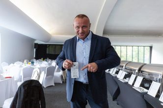 Mariusz Pudzianowski zdradził, o co chodzi z koniem: "Mam zajawkę. Będzie startował na torze konnym"