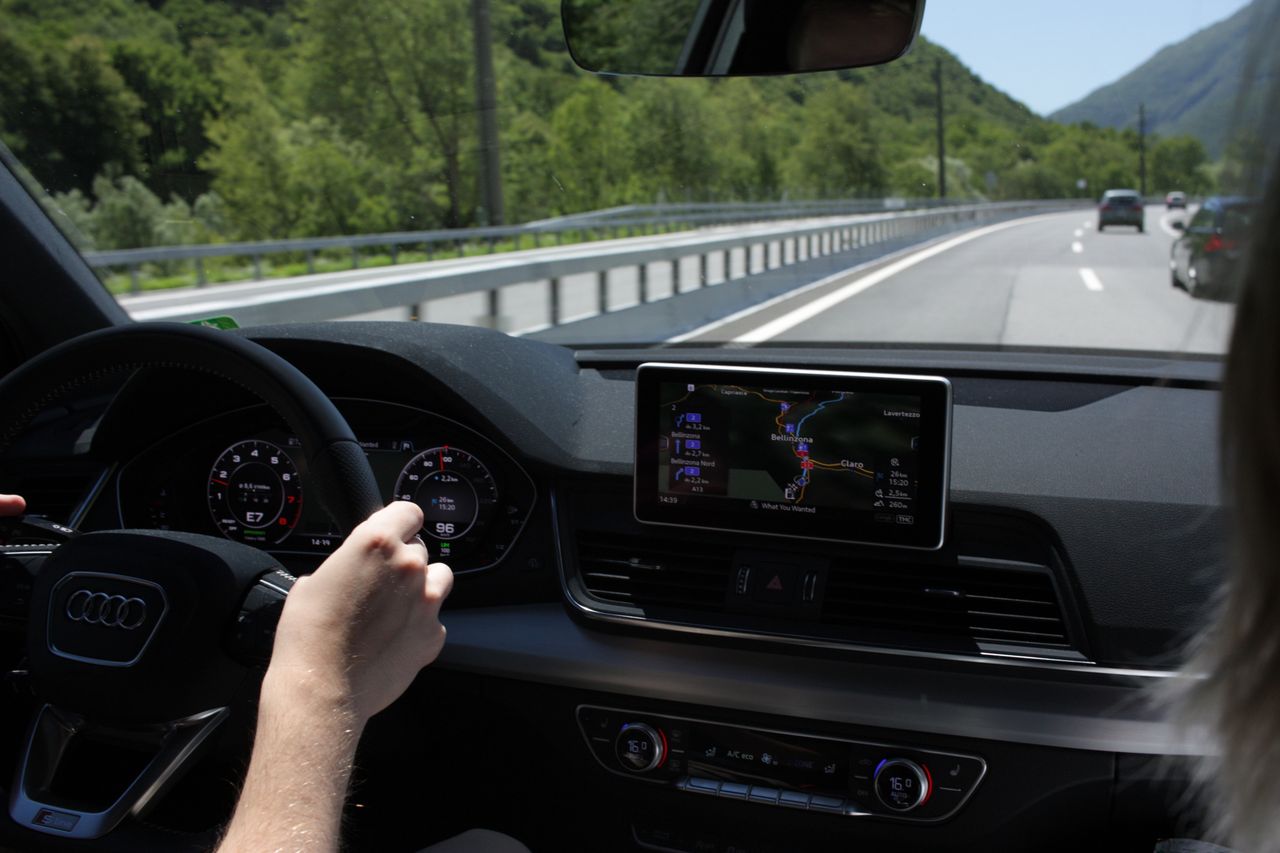 Ponad 400 tys. zł za odstęp na autostradzie. Szwajcarzy się nie patyczkowali