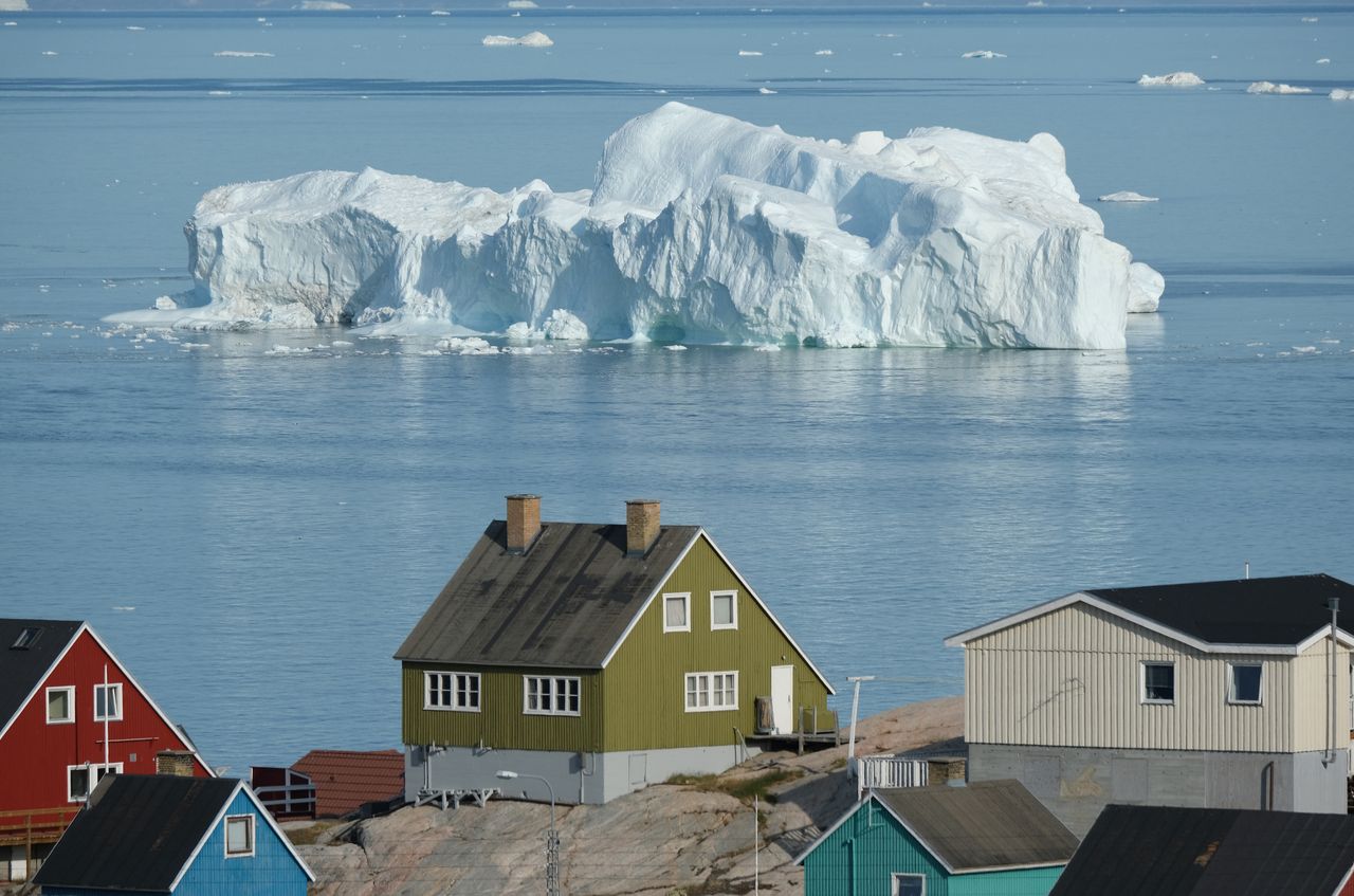 Lód na Grenlandii topnieje szybciej niż kiedykolwiek w ciągu ostatnich 12 tys. lat - Grenlandia. Góra lodowa