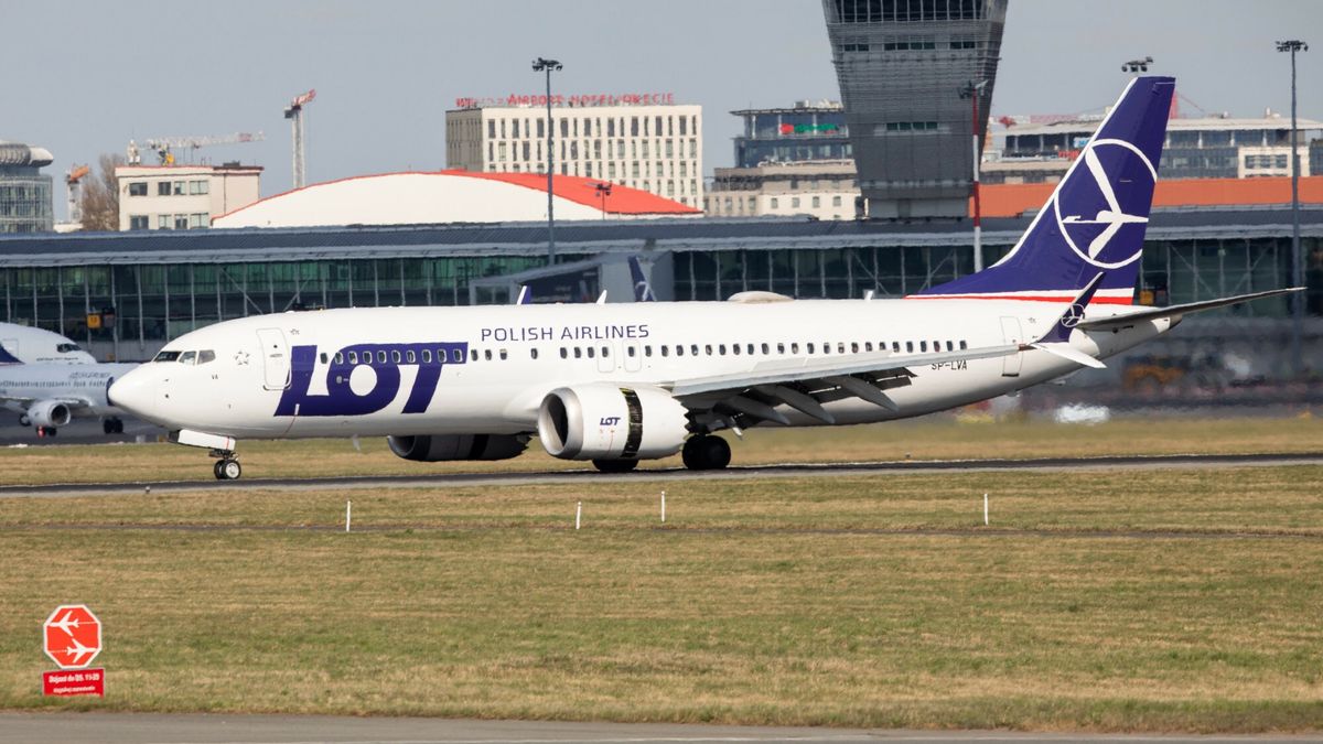 Jest lista przewoźników i tras lotniczych obsługiwanych po 1 maja, gdyby nie było porozumienia z kontrolerami 