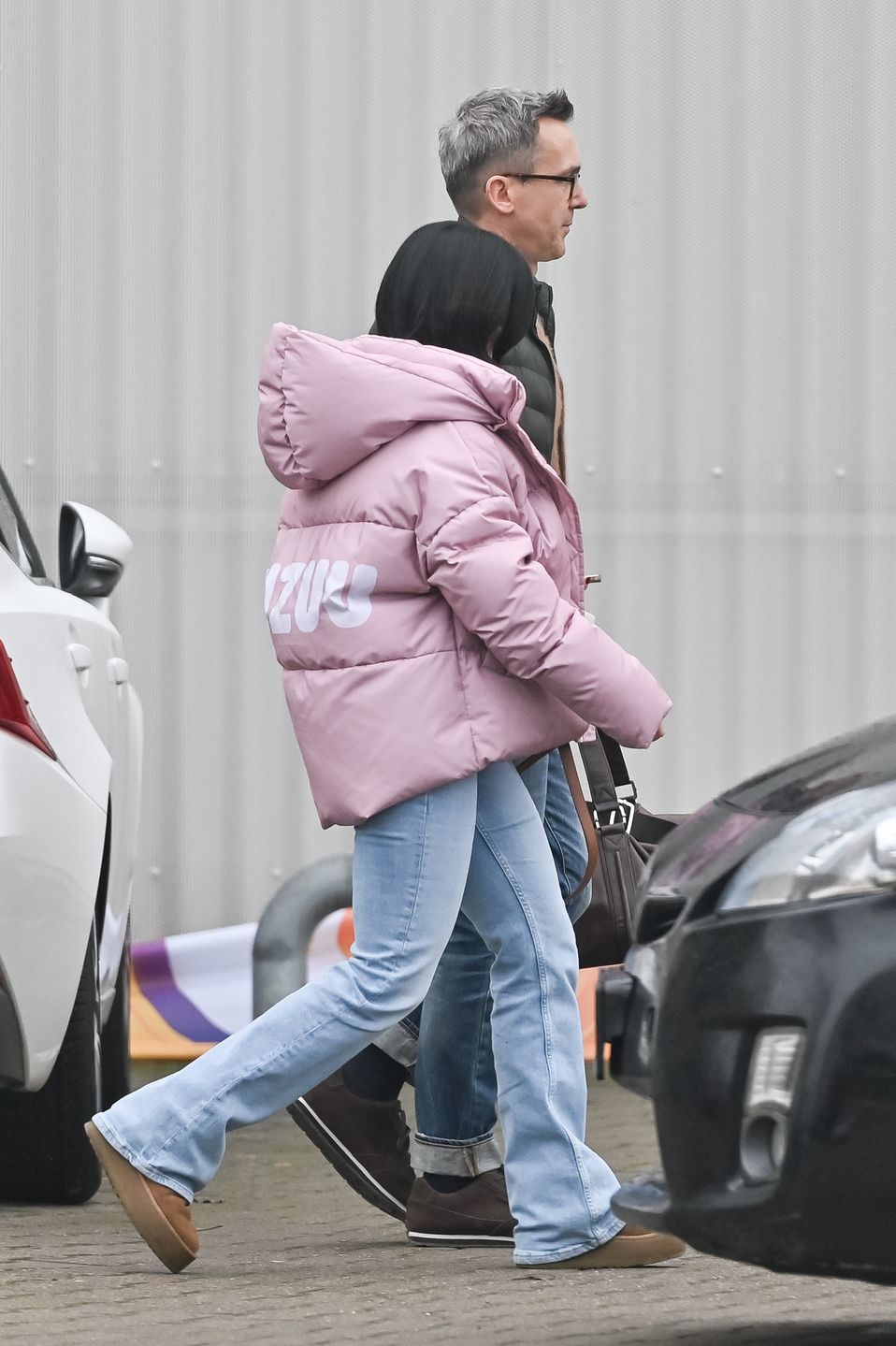 Katarzyna Cichopek i Maciej Kurzajewski maszerują z termosami