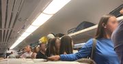 Koszmarne tłumy w Intercity. "Korytarz? Nie ma bata, tam ludzie wszędzie siedzą"