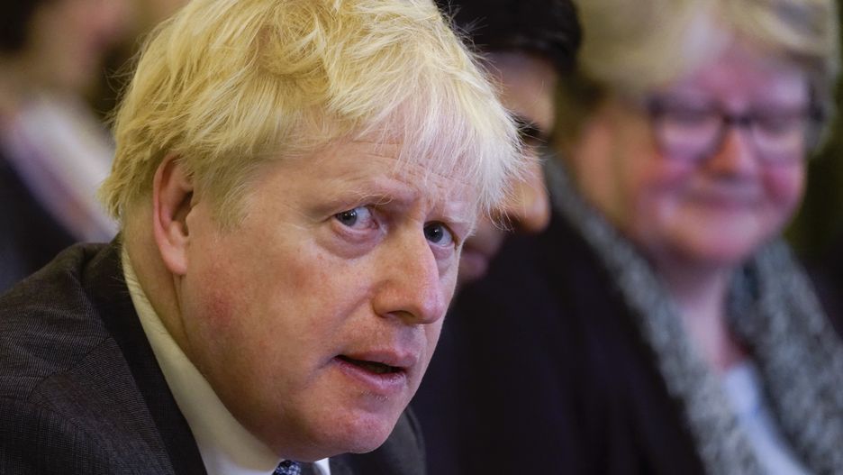 Boris Johnson chciał, by uchodźcy, którzy dostali się do wybrzeży Wielkiej Brytanii przez Kanał La Manche i starali się o azyl, byli deportowani do Rwandy i tam czekali na zakończenie urzędowych procesów 