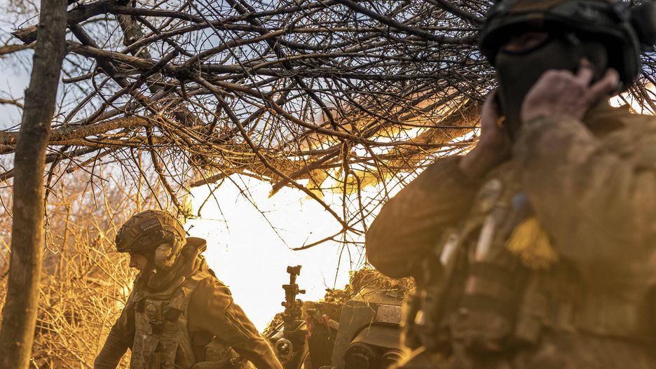 Ukrainian soldiers on the frontline in Donetsk Oblast
DONETSK OBLAST, UKRAINE - APRIL 4: Ukrainian soldier of the Aidar battalion fires artillery in the direction of Bakhmut in Donetsk oblast, 4 April 2023. Diego Herrera Carcedo / Anadolu Agency/ABACAPRESS.COM 
Dostawca: PAP/Abaca
AA/ABACA
Ammunition, army, artillery, Bakhmut, frontline, militry, Russia-Ukraine war, shelling, soldiers, troop, war, agresja Rosji, atak Rosji na Ukrain�, inwazja, inwazja rosyjska, konflikt zbrojny, rosyjska, rosyjski, sytuacja na Ukrainie, sytuacja w Ukrainie, Wojna na Ukrainie, wojna w Ukrainie, wok� Ukrainy