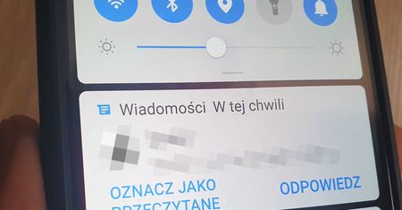 SMS na numer 519071000. Twój telefon mógł go sam wysłać