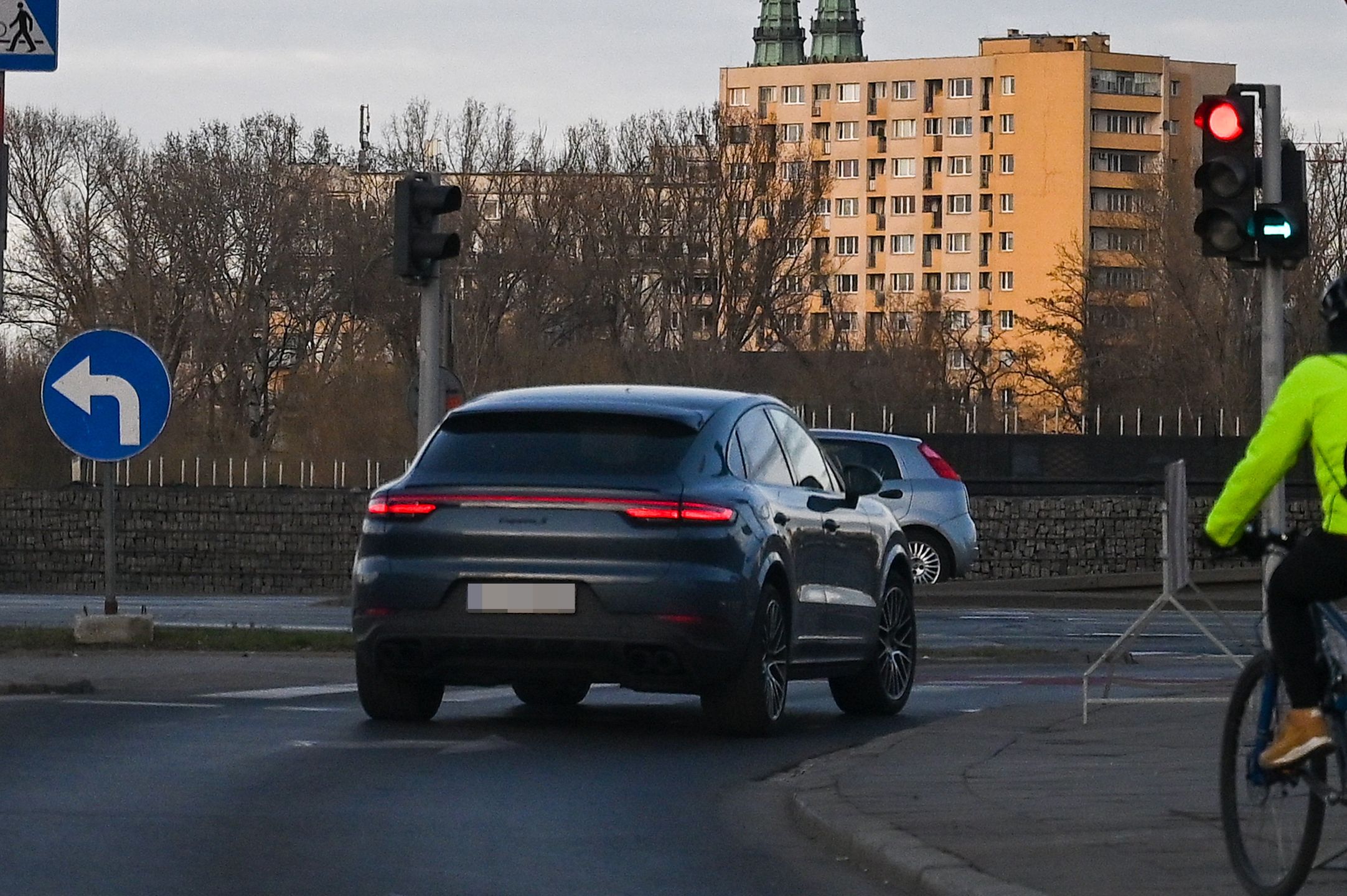 Małgorzata Kożuchowska pędzi PORSCHE NA MSZĘ łamiąc przepisy drogowe