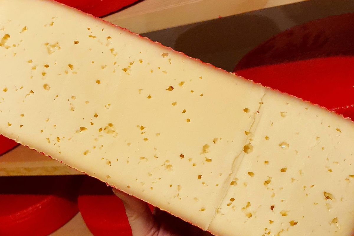 Ser Kociewski Chłop z pracowni Radostowskie Rarytasy