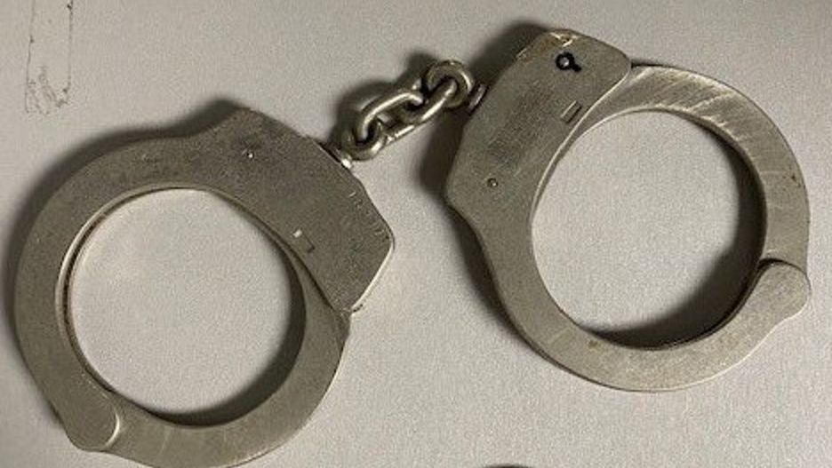 Mężczyzna zwrócił kajdanki po 60 latach