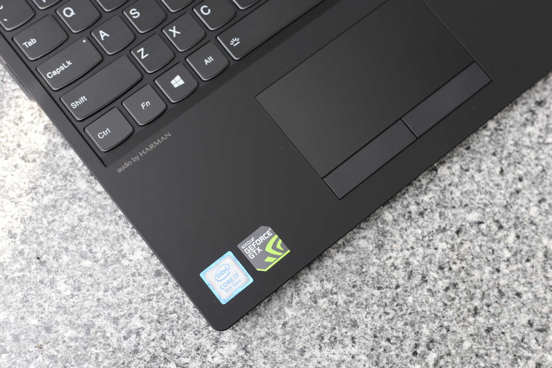 Test Lenovo Legion Y530-15. Laptop dla gracza, w biznesowych szatach 23