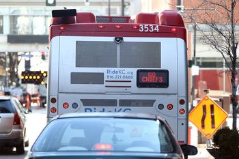 Rozpoznawanie twarzy w autobusach. Mieszkańcy Kansas City podzieleni