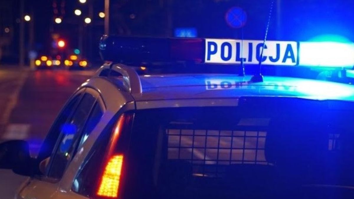 Dwóch 19-latków straciło prawo jazdy po brawurowej jeździe.