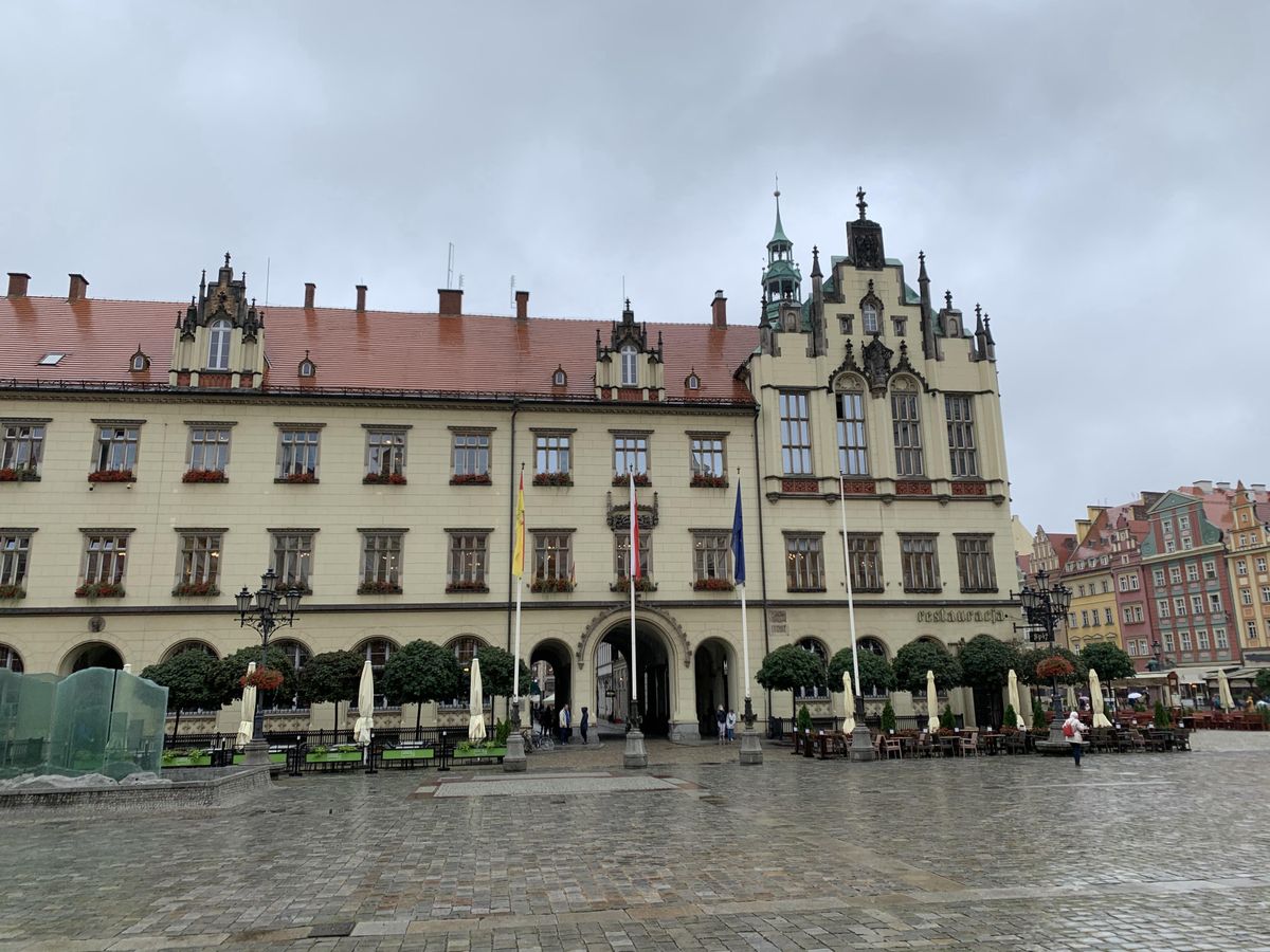 Wrocław. Koronawirus zmienia plany. Miasto nie zrezygnuje z zaplanowanych inwestycji