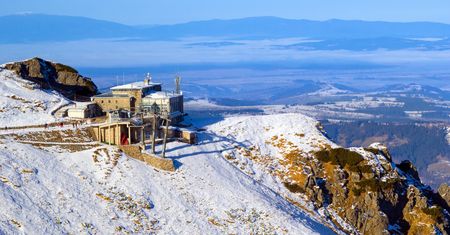Tatry. Śnieg i lód już na szlakach. Należy uważać!