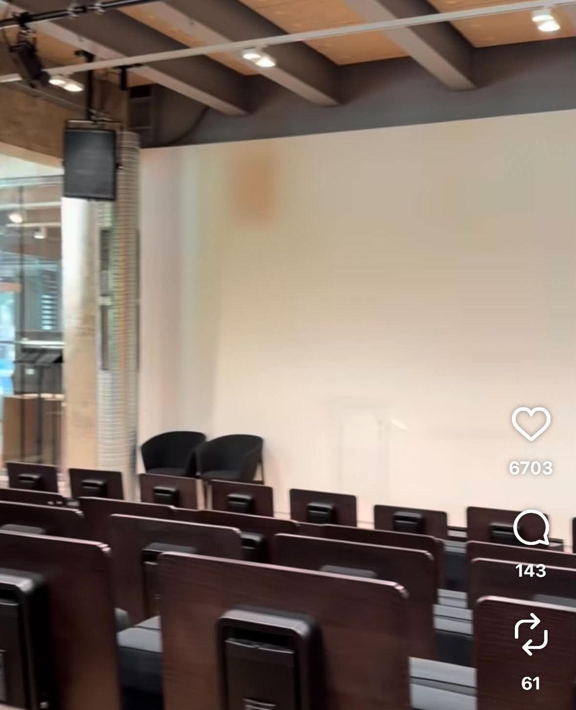 Institut Français de la Mode w Paryżu