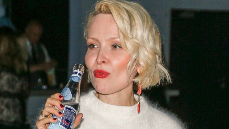 Marieta Żukowska remontuje dom w Toskanii, wystrojona jedynie w skąpe bikini