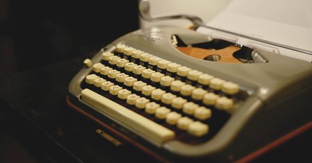 Nie ma czegoś takiego, jak czysty tekst. Awantura o koniec linii