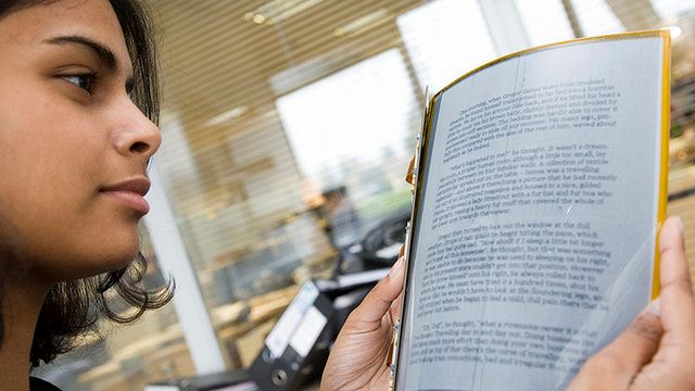 Zamykamy skup makulatury - wkracza plastikowa gazeta 1