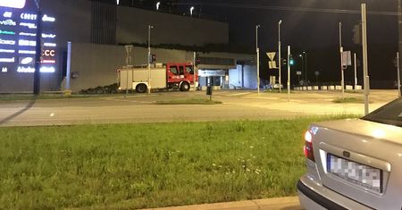 Lublin: Chciała popełnić samobójstwo. Groziła, że skoczy z dachu galerii handlowej