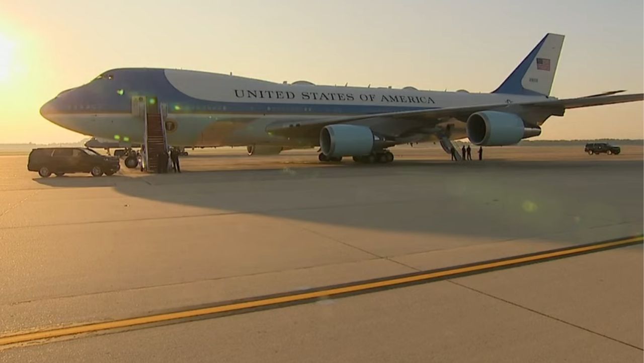 Trump rusza na Alaskę. Chwilę przed wylotem zamieścił krótki wpis