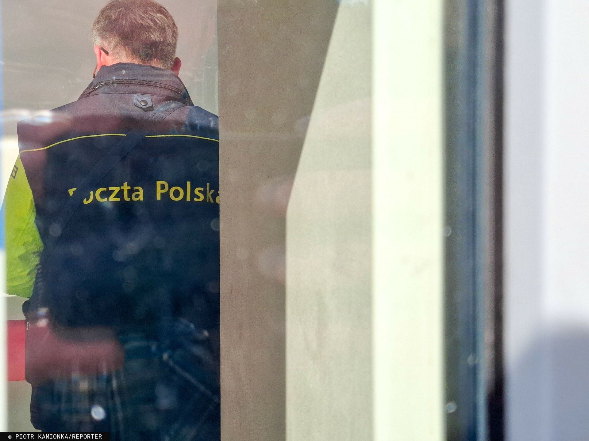 wiadomości,aktualności,WP Wiadomości Listy przenoszą się do internetu. Seniorzy nie muszą się obawiać