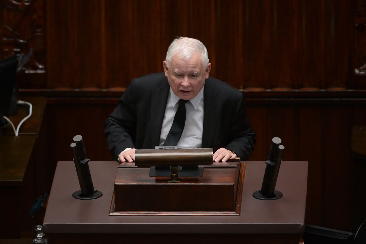 Jarosław Kaczyński chce ręcznie sterować cenami prądu. Wyjaśniamy, jak to miałoby wyglądać