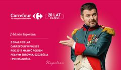 Jacek Braciak jako Napoleon w kampanii na 20-lecie Carrefour w Polsce (wideo)