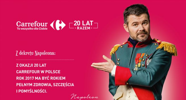 Jacek Braciak jako Napoleon w kampanii na 20-lecie Carrefour w Polsce (wideo)
