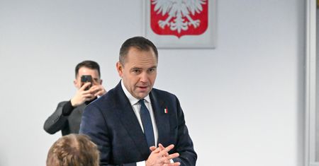 Zaapelował do Trzaskowskiego. Poprosił, żeby nie krzyczał na młodzież