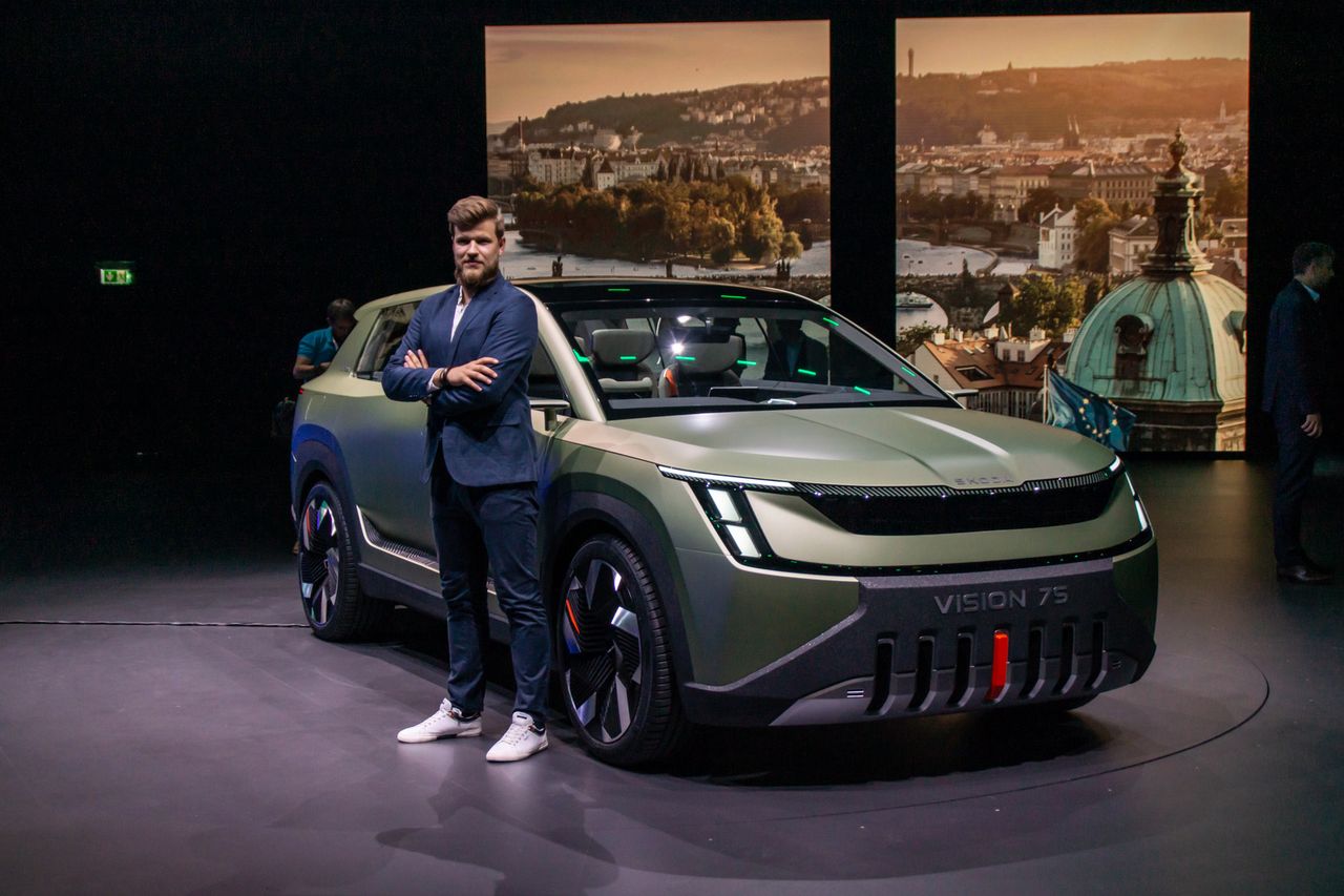 Nie chodzi tylko o znaczek czy wygląd. "Škoda przestanie być budżetową marką"