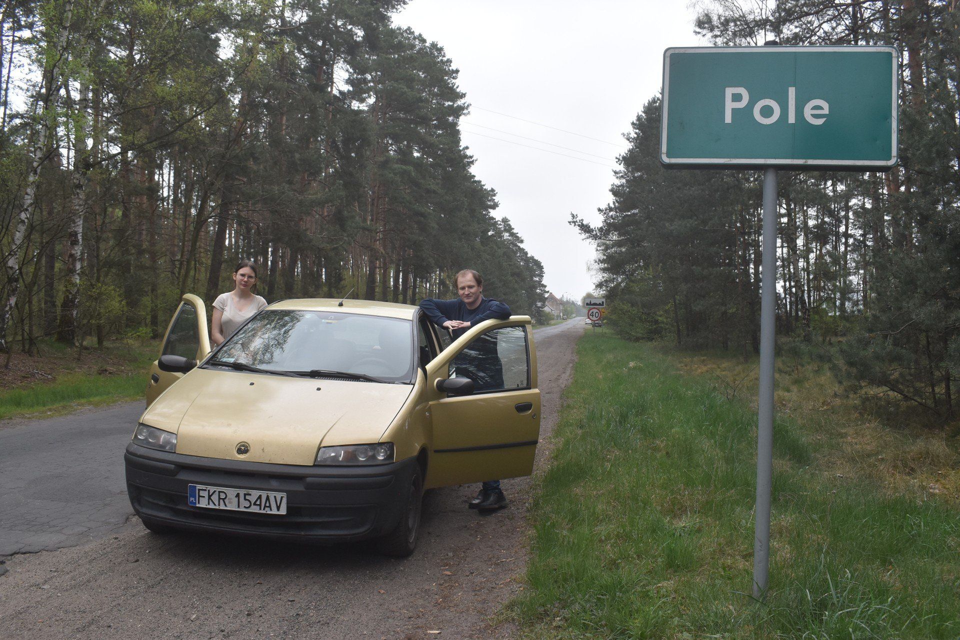 Lubuszanin Paweł Majewski z córką zwiedza świat