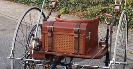 Muzeum zrekonstruowało 130-letni, elektryczny pojazd. To jeździ!