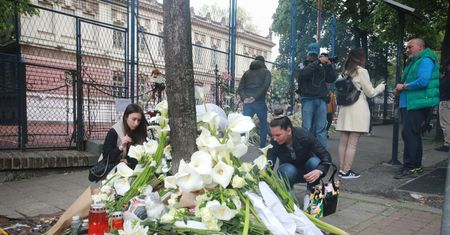 Szokujące wyznanie ojca zamordowanej dziewczynki z Belgradu. "Lekarka kazała dzieciom połączyć się z duchami zmarłych przyjaciół"