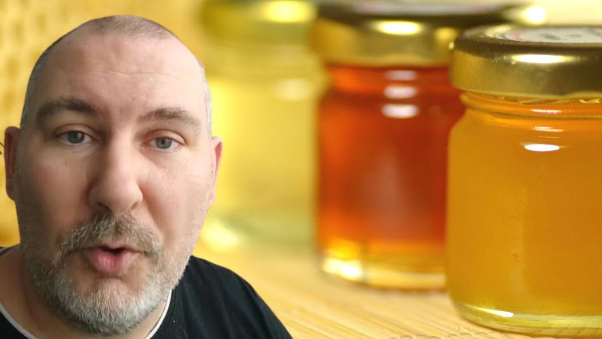 Pszczelarz wyjaśnia, gdzie powinno się trzymać miód. Kuchenna szafka to fatalne miejsce