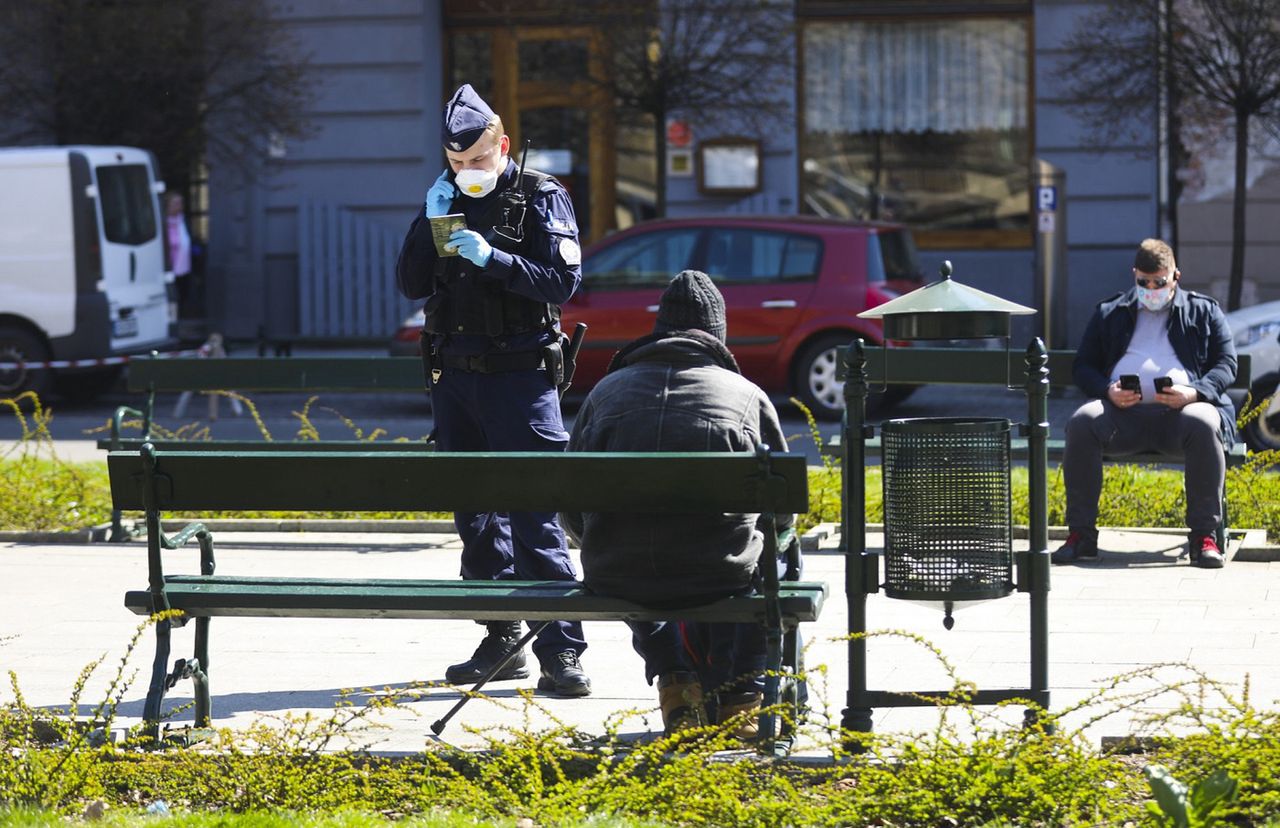 Koronawirus w Polsce. Od soboty zaczną obowiązywać nowe obostrzenia 