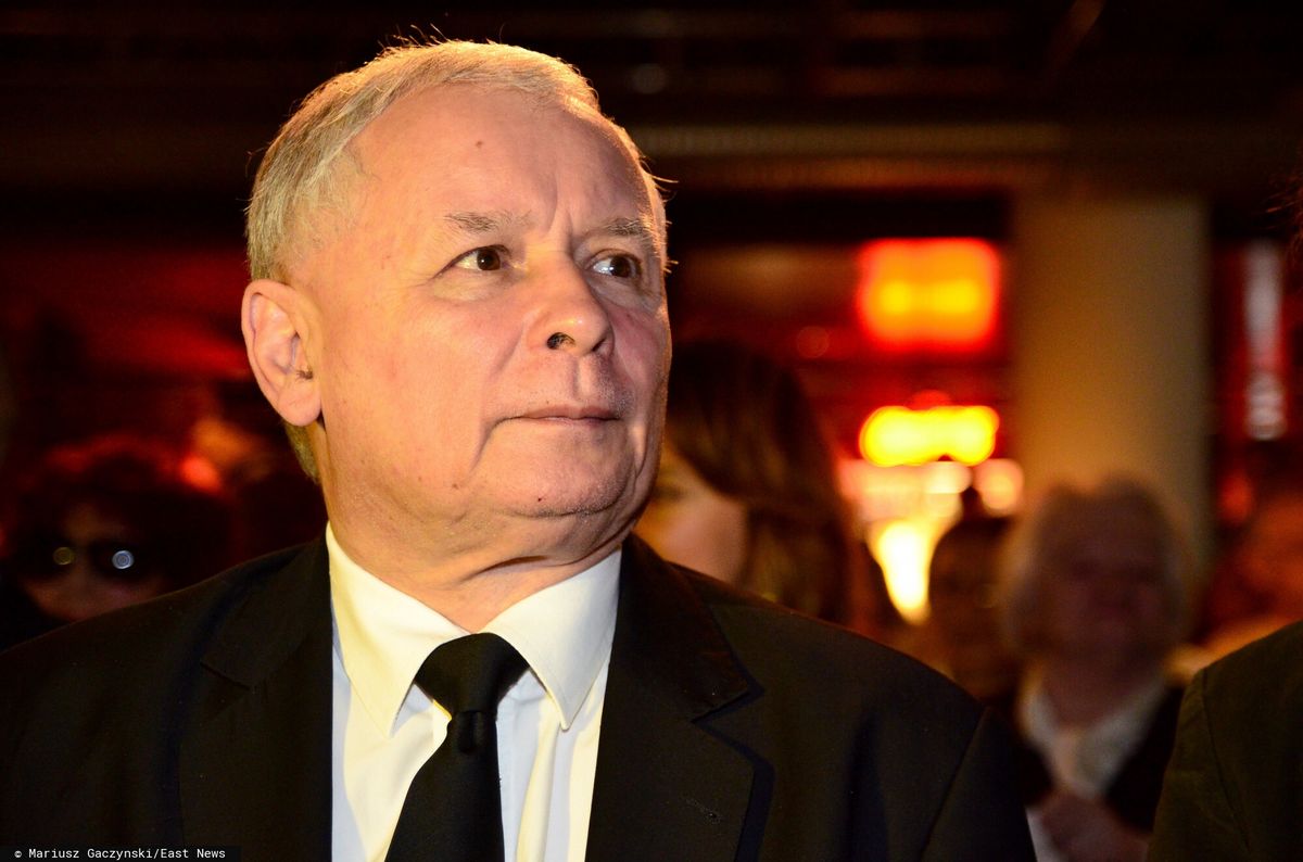 Jarosław Kaczyński ma problem z antyszczepionkowcami w PiS 