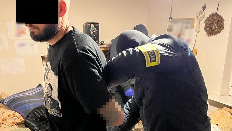 Uwodził i okradał. "Tulipana" z Warszawy zatrzymała policja