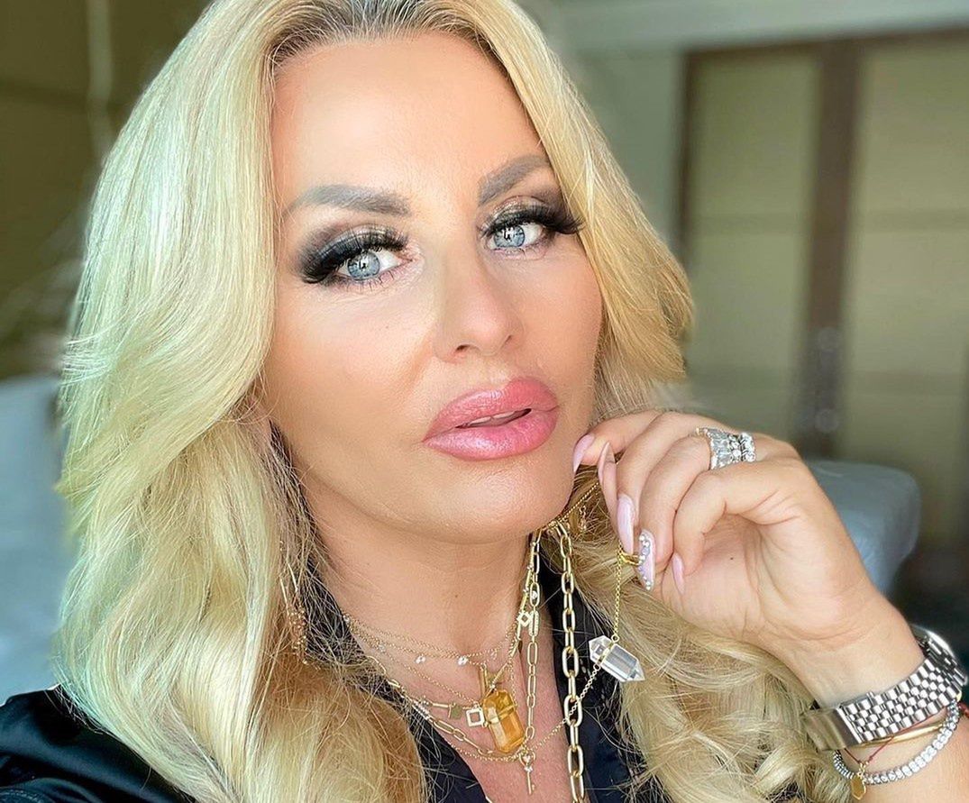 Dagmara Kaźmierska korzysta z urlopu i pozuje w bikini