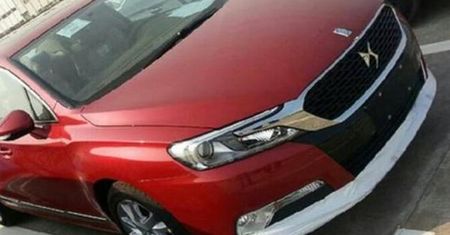 Citroën DS 5LS ustrzelony przy fabryce