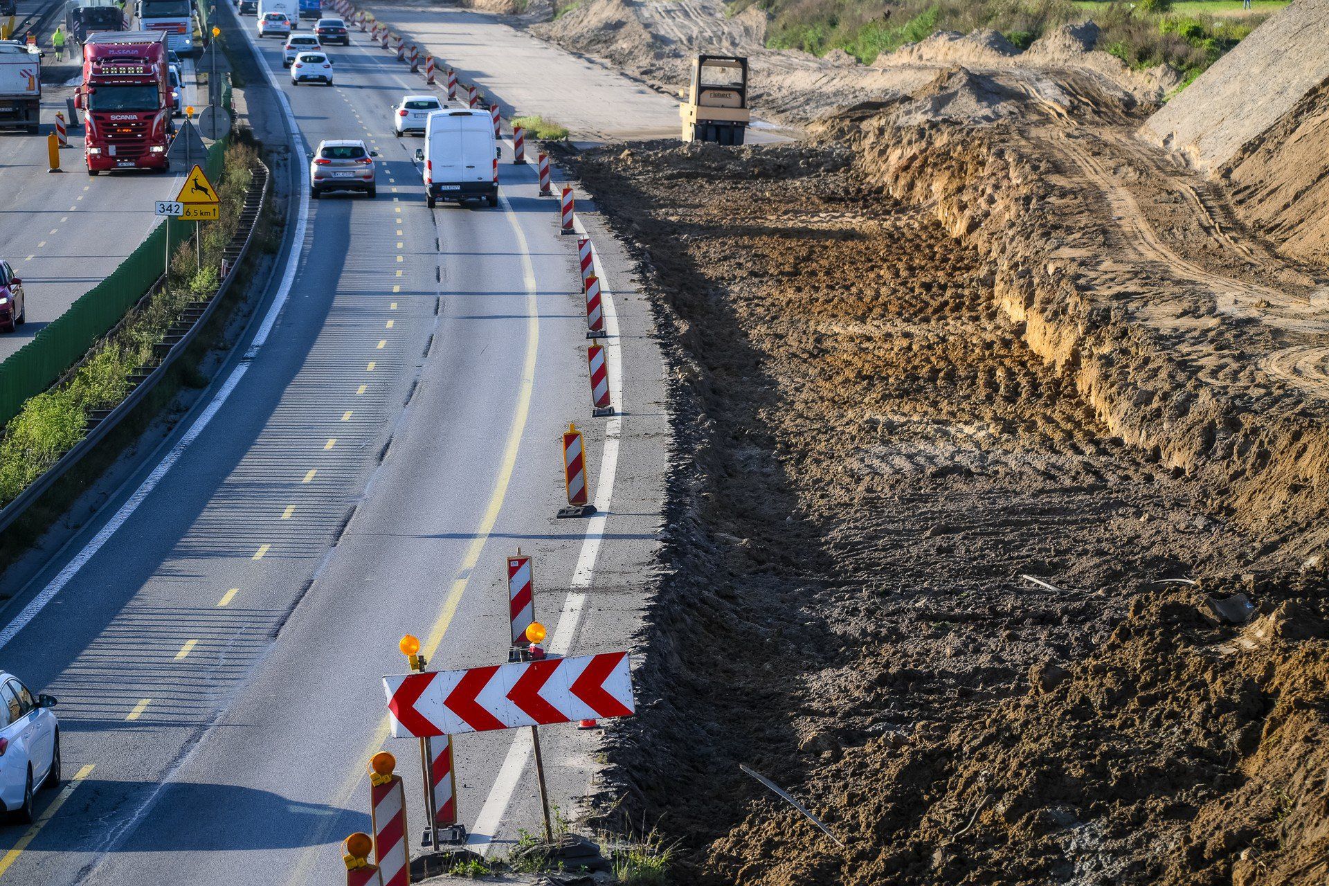 Prace związane z poszerzeniem trasy S6 odbywały się &#34;pod ruchem&#34;
