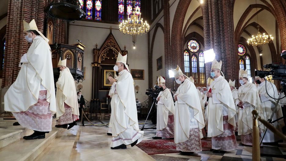 Szczepionka przeciwko COVID-19. Decyzja KEP 