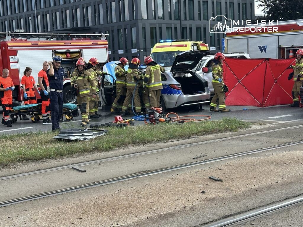 Warszawa: Poważny wypadek z udziałem radiowozu. Są ranni