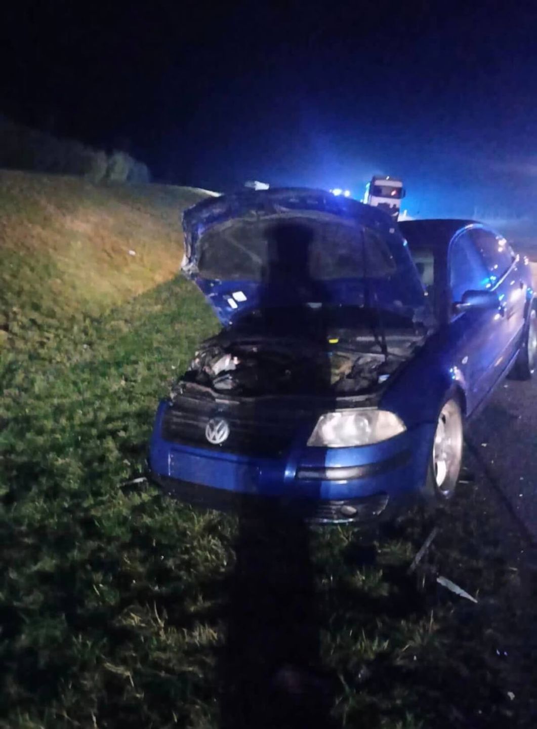 Zderzenie cysterny z fordem i volkswagenem na S12