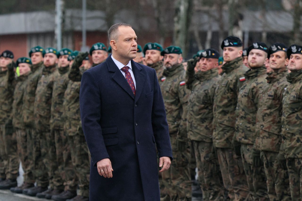 "Kompletna bzdura". Fala komentarzy po słowach Nawrockiego ws. migów