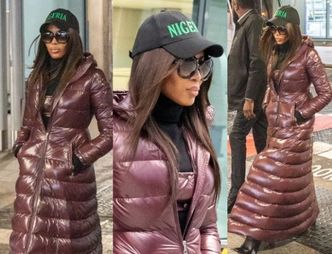 Naomi Campbell w złym humorze kroczy przez lotnisko. Pokłóciła się z chłopakiem