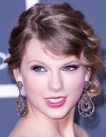 ''Nędznicy'': Amanda Seyfried i Taylor Swift będą śpiewać?