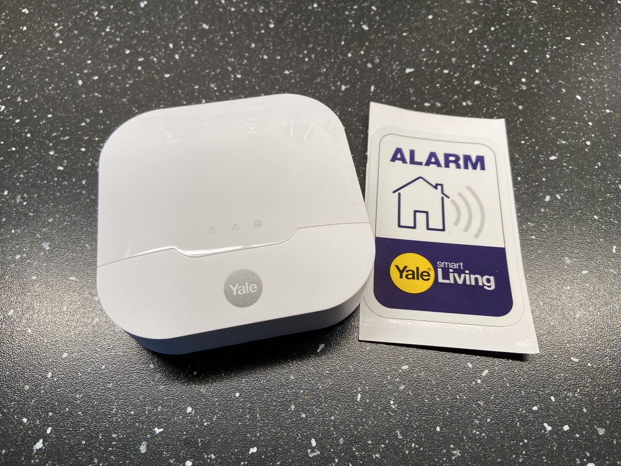 Yale Sync Smart Home Alarm - testujemy alarm z Internetu Rzeczy