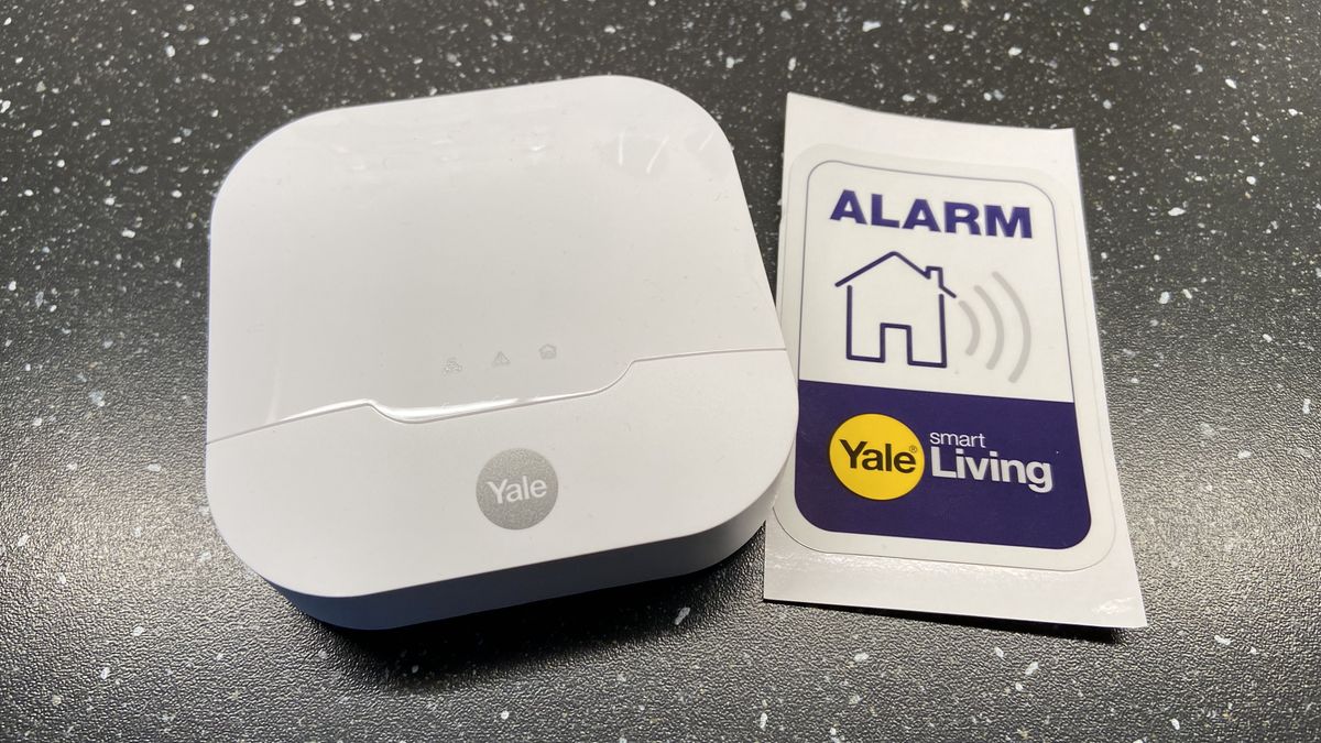 Sprawdzamy, jak radzi sobie Yale Sync Smart Home Alarm